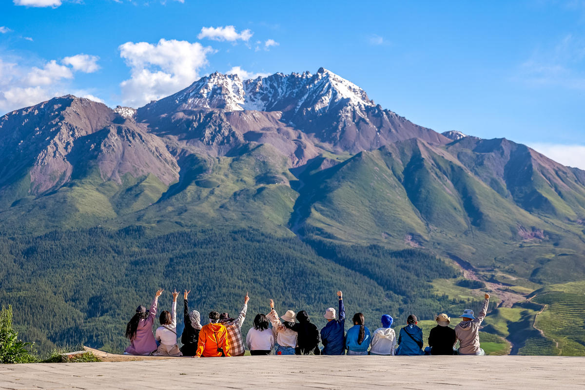 文旅行业：稻草人旅行缩略图
